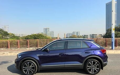 Volkswagen T-Roc I, 2022 год, 1 590 004 рублей, 5 фотография