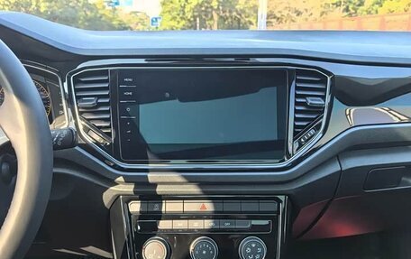 Volkswagen T-Roc I, 2022 год, 1 590 004 рублей, 19 фотография