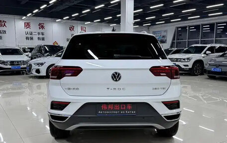 Volkswagen T-Roc I, 2022 год, 1 770 010 рублей, 5 фотография