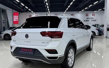 Volkswagen T-Roc I, 2022 год, 1 770 010 рублей, 6 фотография