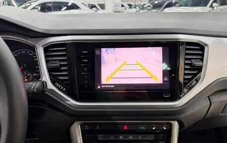 Volkswagen T-Roc I, 2022 год, 1 770 010 рублей, 15 фотография