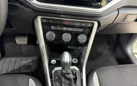 Volkswagen T-Roc I, 2022 год, 1 770 010 рублей, 16 фотография