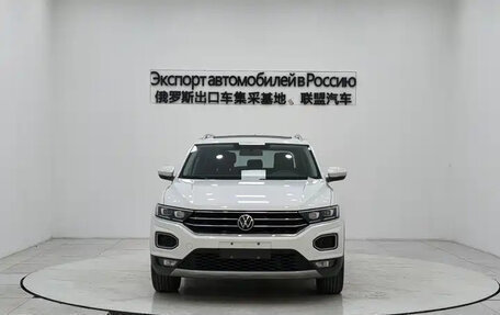 Volkswagen T-Roc I, 2022 год, 1 750 010 рублей, 2 фотография