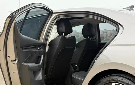 Skoda Octavia IV, 2023 год, 2 100 000 рублей, 10 фотография