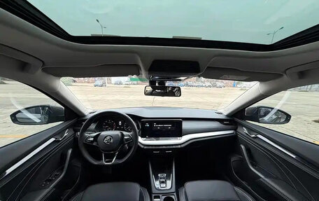 Skoda Octavia IV, 2023 год, 2 100 000 рублей, 7 фотография