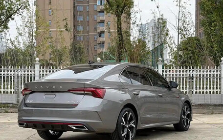 Skoda Octavia IV, 2023 год, 2 100 000 рублей, 6 фотография