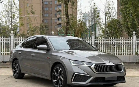 Skoda Octavia IV, 2023 год, 2 100 000 рублей, 3 фотография
