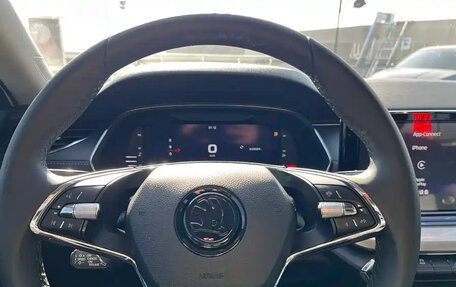 Skoda Octavia IV, 2023 год, 2 030 000 рублей, 13 фотография