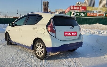 Toyota Aqua I, 2015 год, 980 000 рублей, 5 фотография