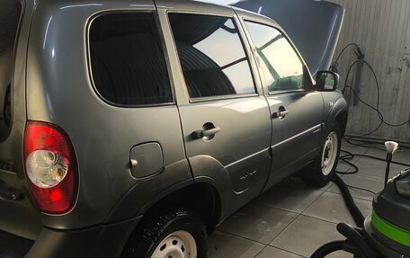 Chevrolet Niva I рестайлинг, 2020 год, 670 000 рублей, 4 фотография