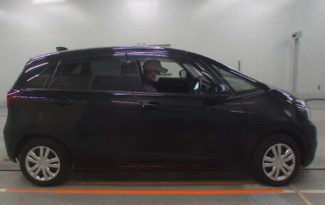 Honda Fit, 2021 год, 900 000 рублей, 3 фотография