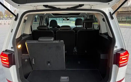 Volkswagen Touran III, 2022 год, 1 649 003 рублей, 21 фотография