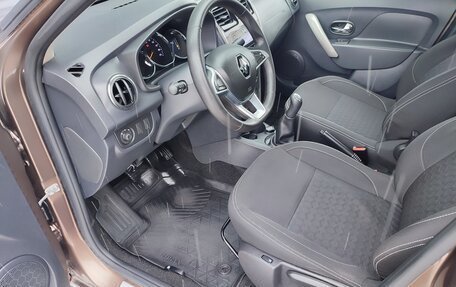 Renault Logan II, 2019 год, 1 099 000 рублей, 34 фотография