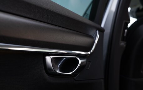 Volvo V90 Cross Country I рестайлинг, 2017 год, 2 600 000 рублей, 11 фотография