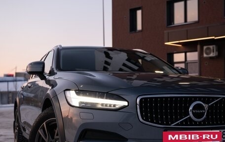 Volvo V90 Cross Country I рестайлинг, 2017 год, 2 600 000 рублей, 3 фотография