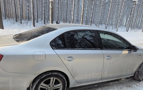 Volkswagen Jetta VI, 2013 год, 1 050 000 рублей, 3 фотография