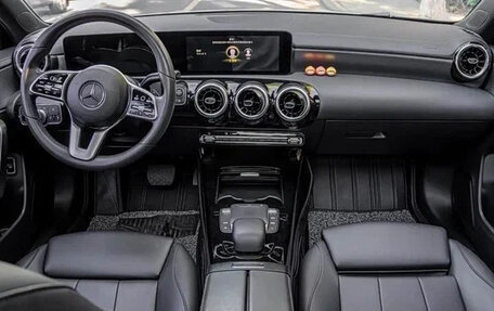 Mercedes-Benz A-Класс, 2022 год, 1 800 060 рублей, 12 фотография