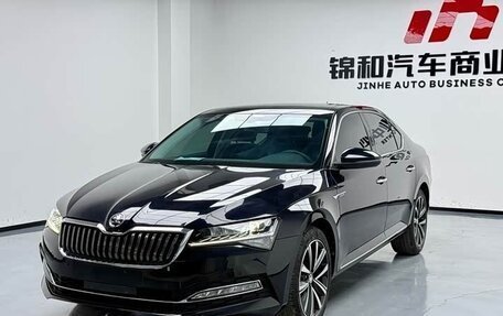 Skoda Superb III рестайлинг, 2023 год, 1 974 978 рублей, 1 фотография