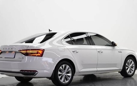 Skoda Superb III рестайлинг, 2021 год, 2 007 978 рублей, 4 фотография