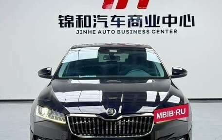 Skoda Superb III рестайлинг, 2023 год, 1 974 978 рублей, 2 фотография