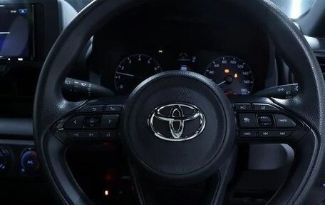 Toyota Yaris, 2023 год, 650 777 рублей, 12 фотография