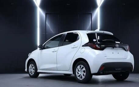 Toyota Yaris, 2023 год, 650 777 рублей, 6 фотография