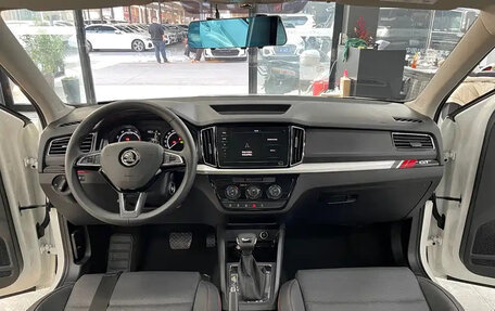 Skoda Kamiq I, 2022 год, 1 650 100 рублей, 8 фотография