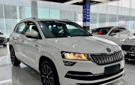 Skoda Karoq I, 2022 год, 1 430 100 рублей, 2 фотография