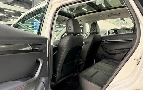 Skoda Karoq I, 2022 год, 1 430 100 рублей, 11 фотография