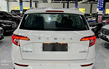 Skoda Karoq I, 2022 год, 1 430 100 рублей, 6 фотография