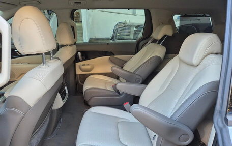 KIA Carnival, 2025 год, 4 670 000 рублей, 13 фотография