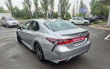 Toyota Camry, 2021 год, 3 100 000 рублей, 5 фотография
