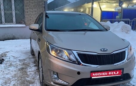 KIA Rio III рестайлинг, 2011 год, 650 000 рублей, 2 фотография