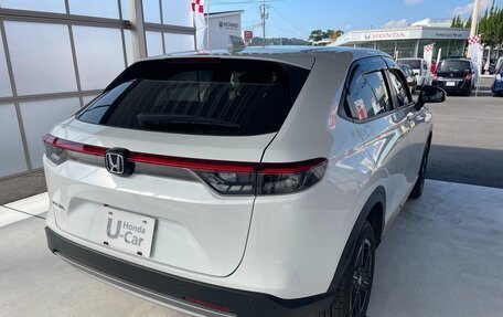 Honda Vezel, 2023 год, 2 490 000 рублей, 7 фотография