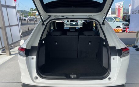 Honda Vezel, 2023 год, 2 490 000 рублей, 8 фотография