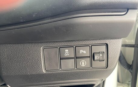 Honda Vezel, 2023 год, 2 490 000 рублей, 14 фотография