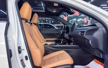 Lexus UX I, 2022 год, 2 645 153 рублей, 13 фотография