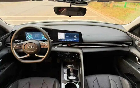 Hyundai Elantra, 2022 год, 1 255 100 рублей, 8 фотография