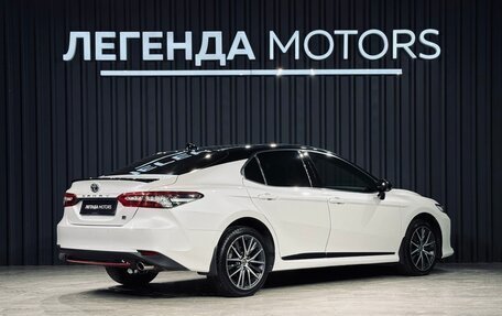 Toyota Camry, 2021 год, 3 090 000 рублей, 4 фотография