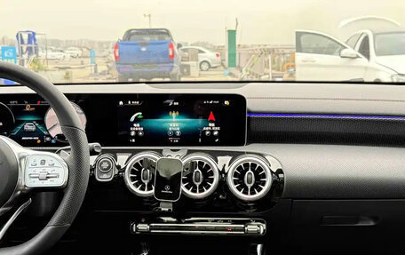 Mercedes-Benz A-Класс, 2019 год, 1 548 370 рублей, 13 фотография