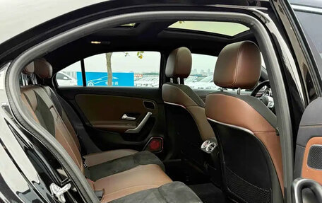 Mercedes-Benz A-Класс, 2019 год, 1 548 370 рублей, 10 фотография