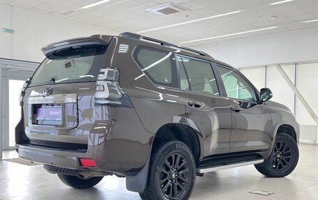 Toyota Land Cruiser Prado 150 рестайлинг 2, 2021 год, 6 180 000 рублей, 5 фотография
