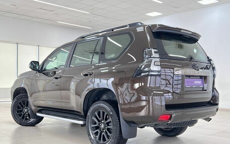 Toyota Land Cruiser Prado 150 рестайлинг 2, 2021 год, 6 180 000 рублей, 7 фотография