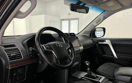 Toyota Land Cruiser Prado 150 рестайлинг 2, 2021 год, 6 180 000 рублей, 10 фотография