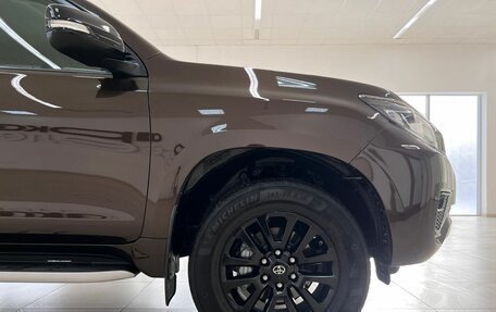 Toyota Land Cruiser Prado 150 рестайлинг 2, 2021 год, 6 180 000 рублей, 18 фотография