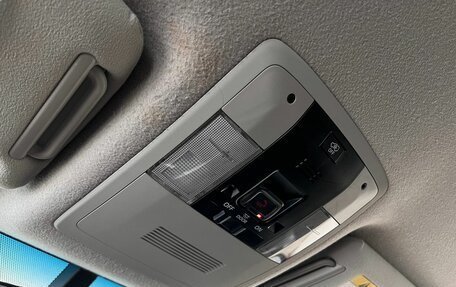 Toyota Land Cruiser Prado 150 рестайлинг 2, 2021 год, 6 180 000 рублей, 33 фотография