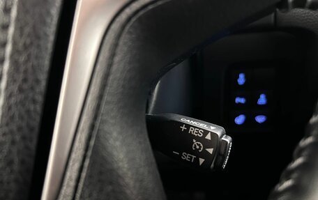 Toyota Land Cruiser Prado 150 рестайлинг 2, 2021 год, 6 180 000 рублей, 38 фотография