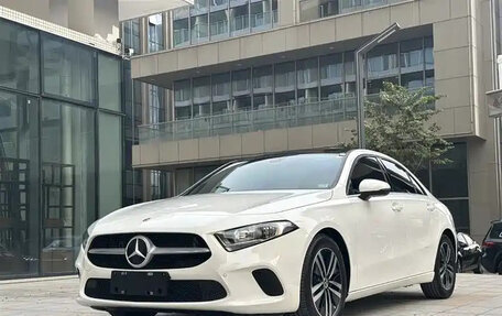 Mercedes-Benz A-Класс, 2022 год, 1 780 003 рублей, 3 фотография