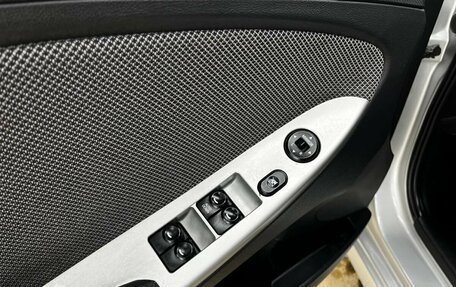 Hyundai Solaris II рестайлинг, 2014 год, 997 000 рублей, 20 фотография