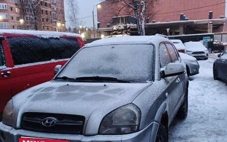 Hyundai Tucson III, 2007 год, 635 000 рублей, 2 фотография